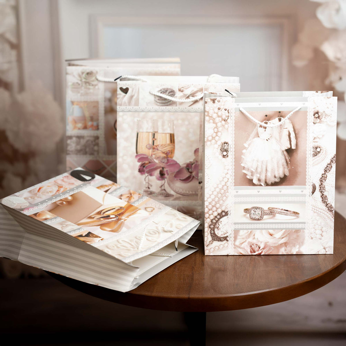 Elegant Wedding - Themed Gift Bags - Set Of 4