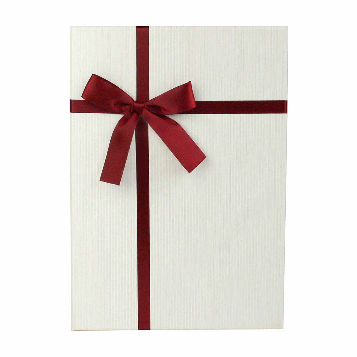 Elegant heart gift box in red and green